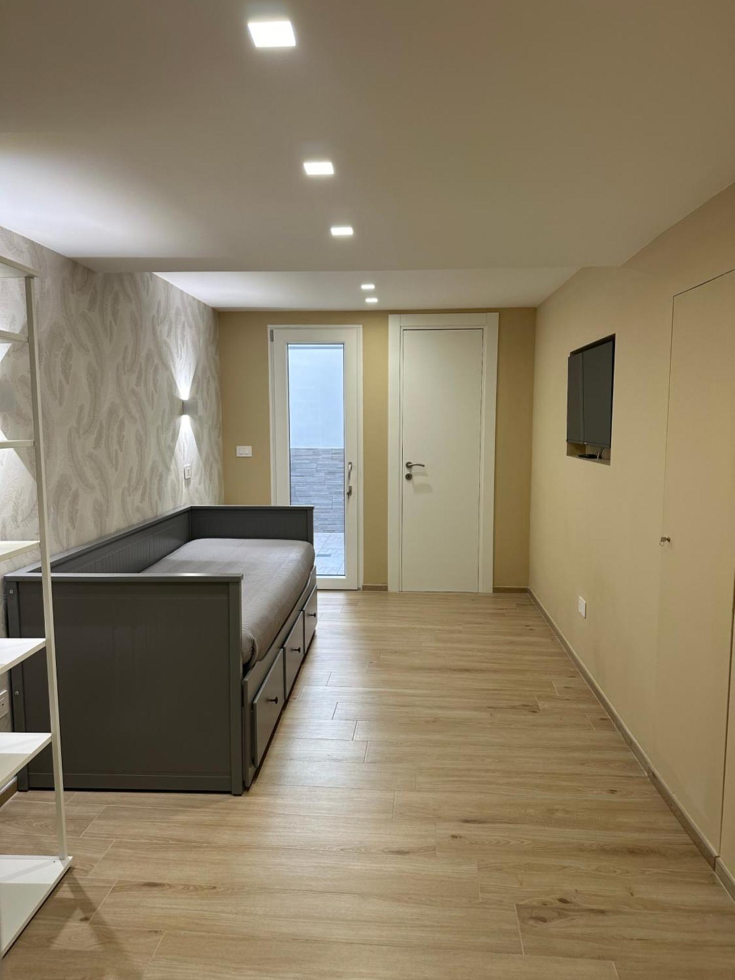 דירות בארי Beata Elia Loft מראה חיצוני תמונה