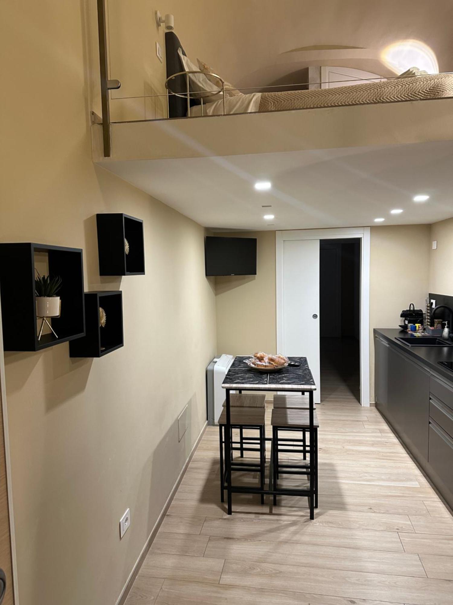 דירות בארי Beata Elia Loft מראה חיצוני תמונה